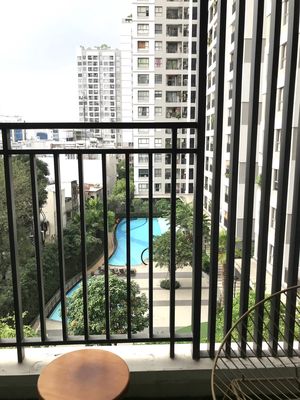 Fifteen.5 million hot! Two Botanica Premier Nova bathrooms - full furniture in the Right