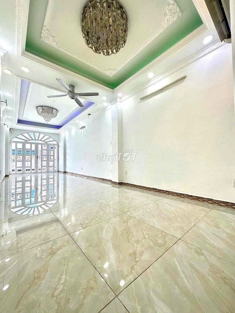 Rent an area cash house: 4 X25 M Nguyễn Trãi street, District 2, District 5
