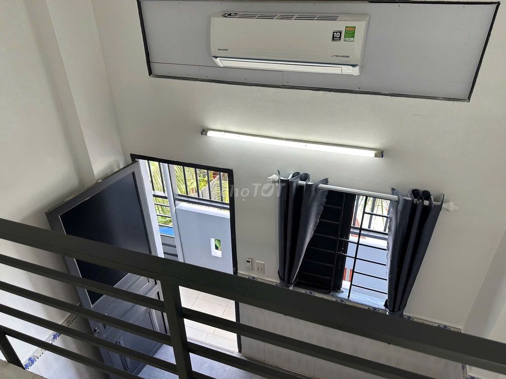Rent us a high-end motel, light window. Next to pmh, then kcx, umfm, District 4