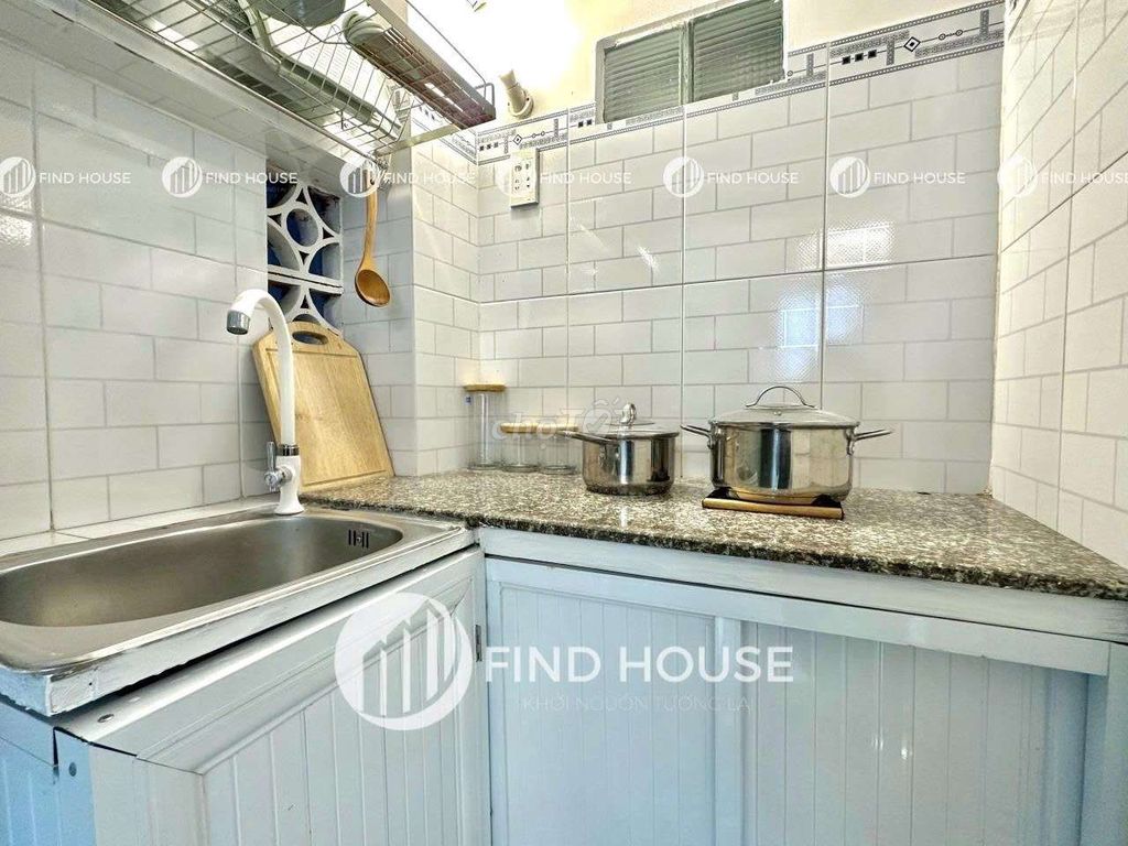 Room 7 is a full-intracted balcony path - near ufm kx pmh county 4