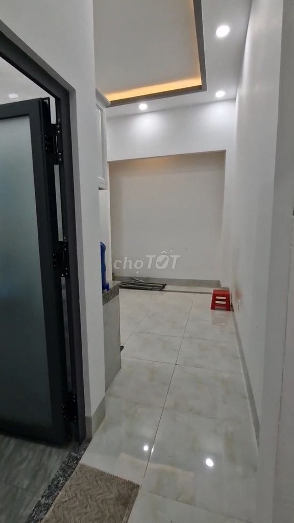 Rent the original house near Thủ Đức. Seven million.
