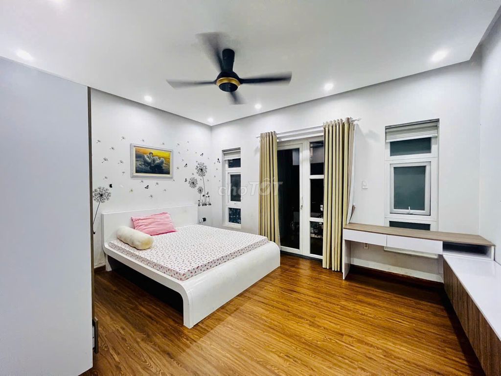 Park Riverside Street District 9-full interior - 3 bedroom 3 - 3 floors