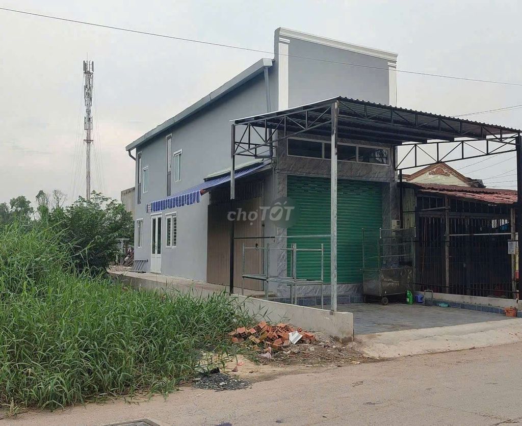 Rent a cash house on thạnh Xuân 52. 5 x 14 meters. Six million a month.