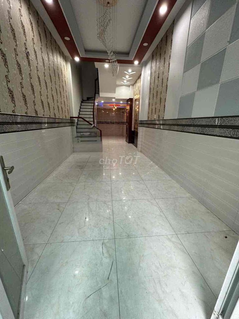 6th alley 6 M modernized channels bordering the new black area - 3/5 meters x 15 meters - 4 bedrooms