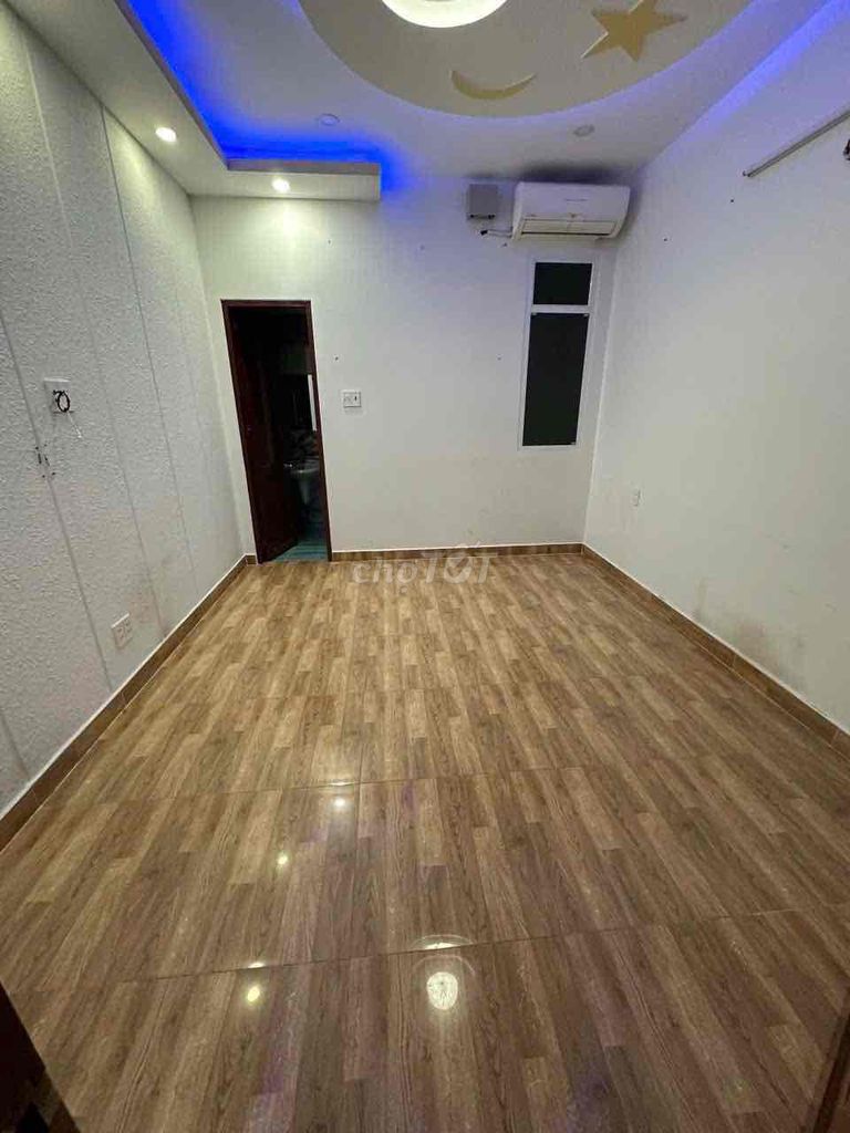 6th alley 6 M modernized channels bordering the new black area - 3/5 meters x 15 meters - 4 bedrooms