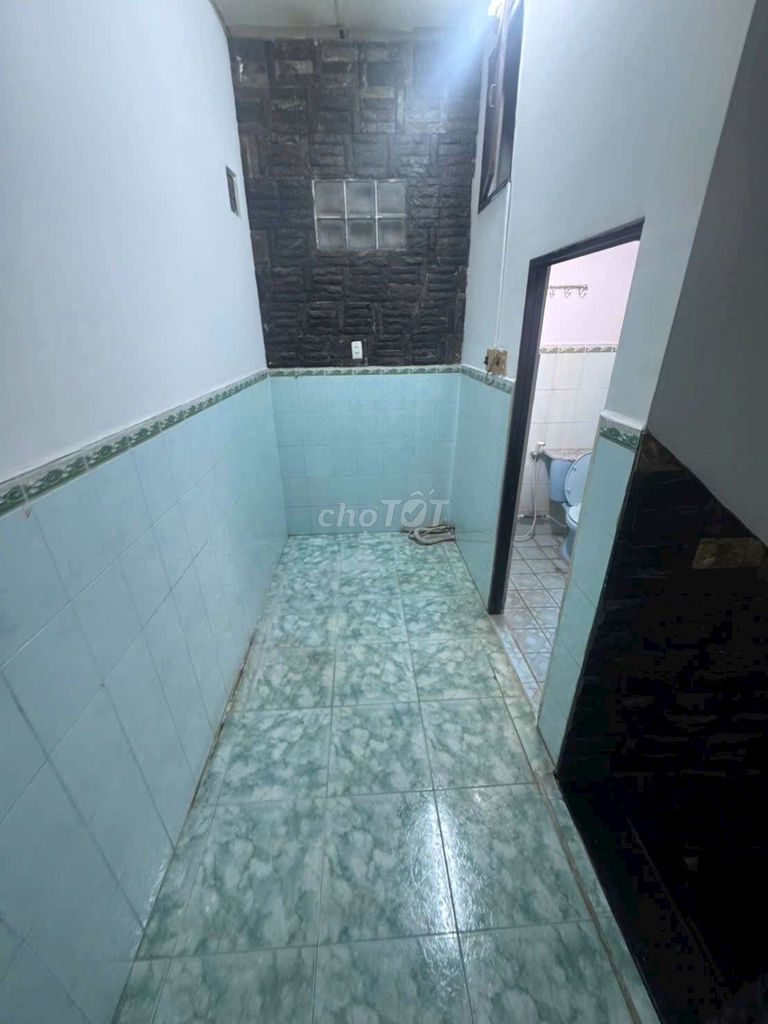 The original is cheap, 4 x 11 meters, 3 bedrooms 2 toilets, Lê Văn Thọ, 1894 16th.