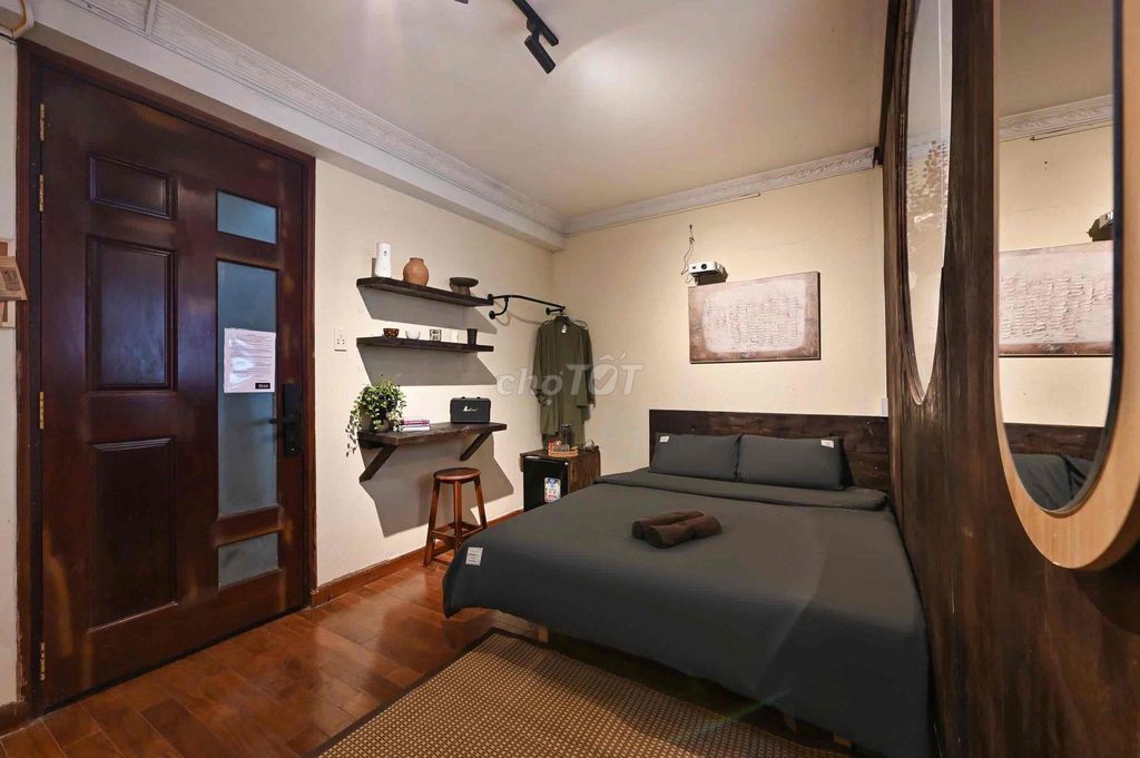 Rent a high-level apartment-- Nguyễn Trung Ngạn, District 1.