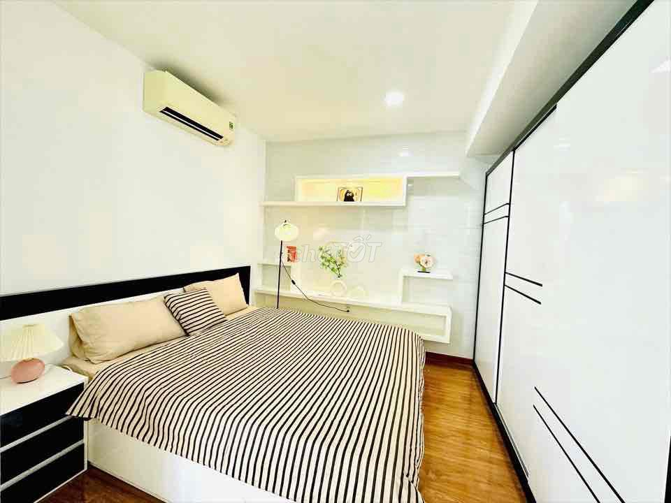 A Huỳnh Văn Bánh bedroom - The Great Public Service for the Light,