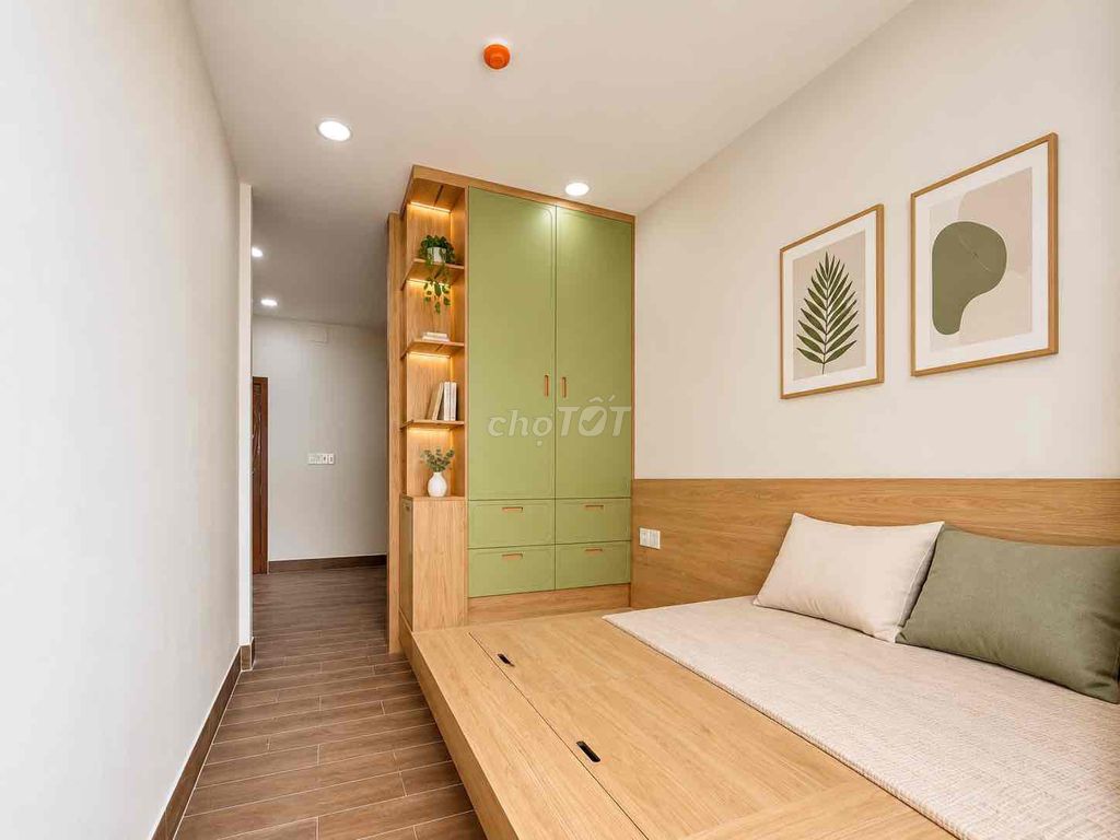 A 2-Stimored apartment complete new interior.