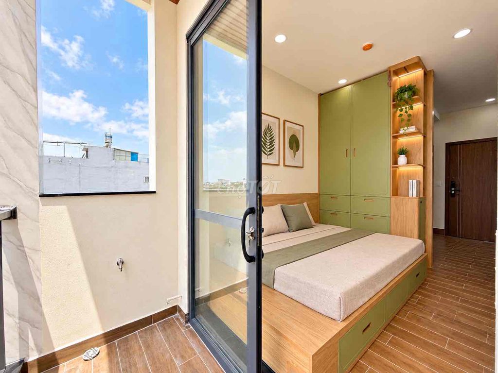A 2-Stimored apartment complete new interior.