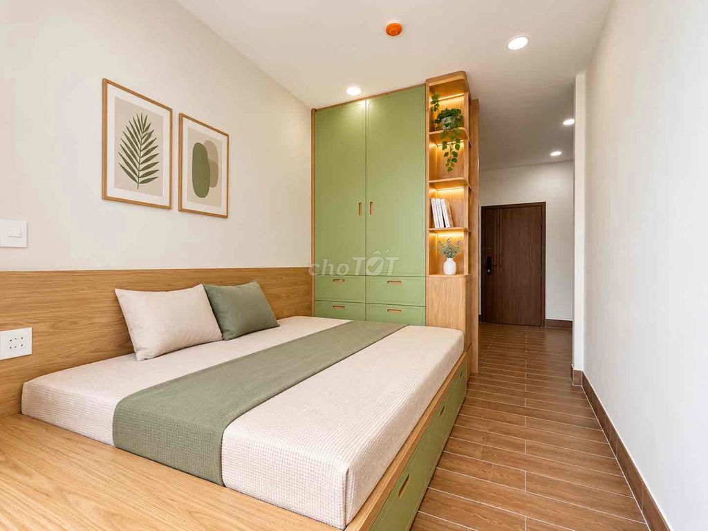 A 2-Stimored apartment complete new interior.
