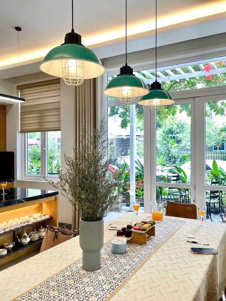 - Clear the park - Park Riverside District 9 360 M2 - 3 floors - Car