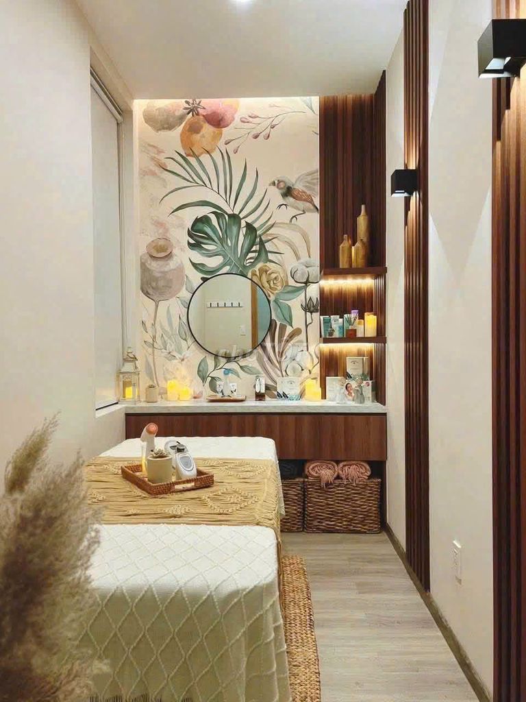 - Clear the park - Park Riverside District 9 360 M2 - 3 floors - Car