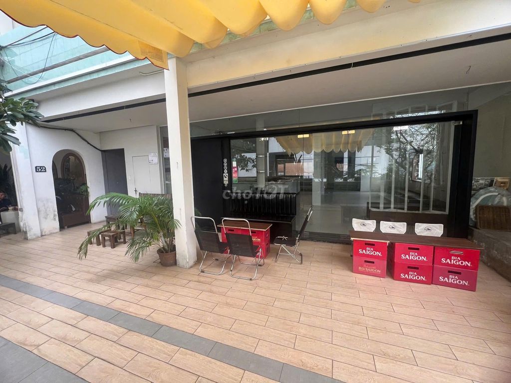Rent 5th floor-- 35 Nguyễn Văn Tráng, District 1 – 140 M2 -- 35 million.