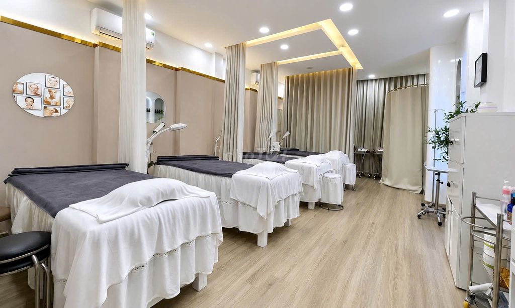 Renting a 1 Trần Khắc Chân District 1 4/4 X12 M M M 4th floor for 50 million