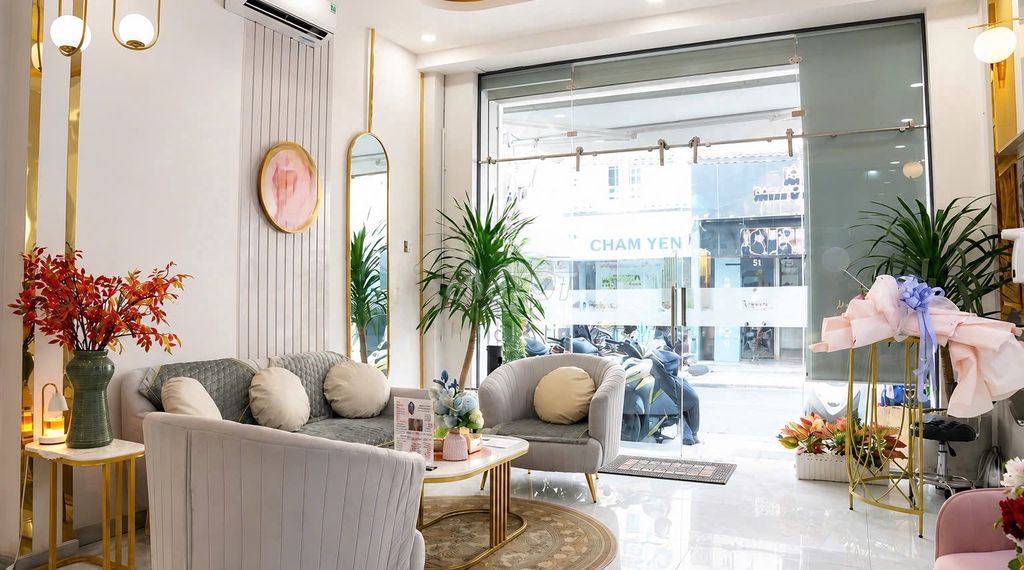 Renting a 1 Trần Khắc Chân District 1 4/4 X12 M M M 4th floor for 50 million