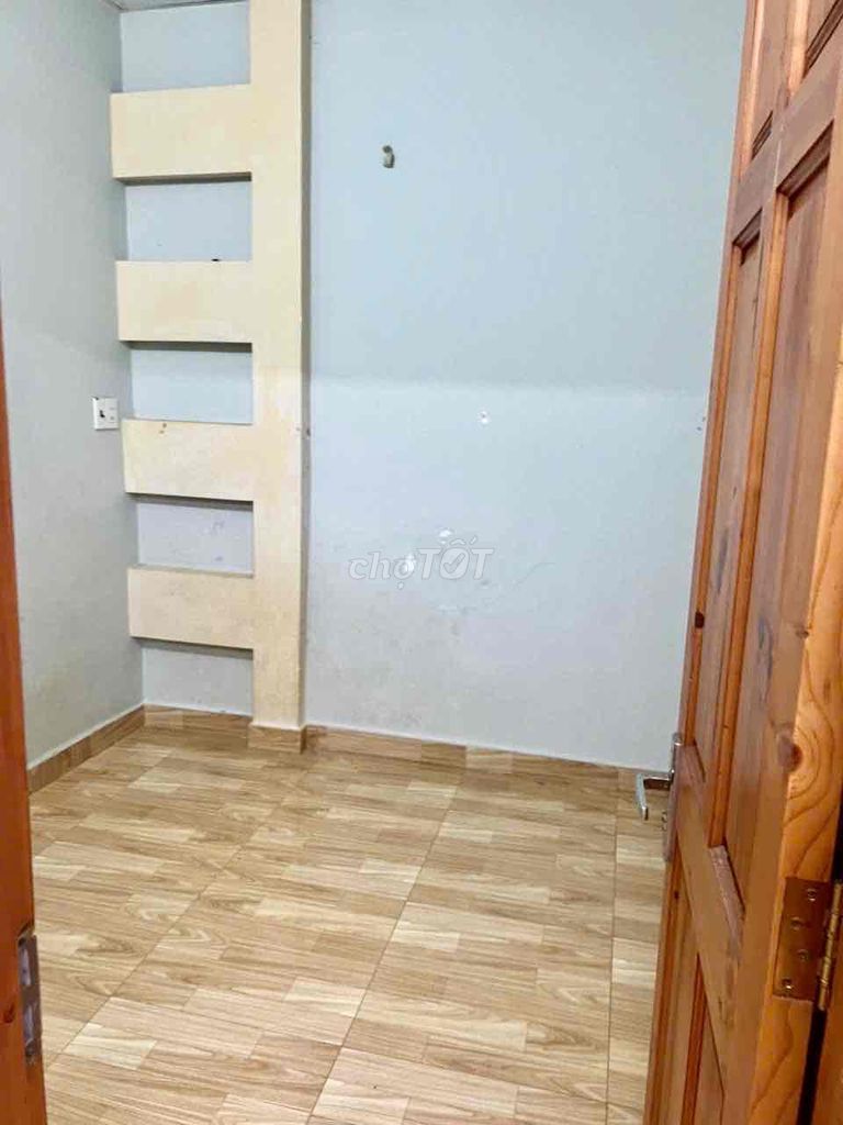 Nice house, 4.2, x12 floor (2 bedroom 2 toilets) 3rd floor. 1/ New Republic. District 6