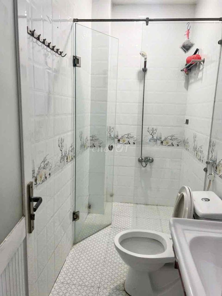 Nice house, 4.2, x12 floor (2 bedroom 2 toilets) 3rd floor. 1/ New Republic. District 6