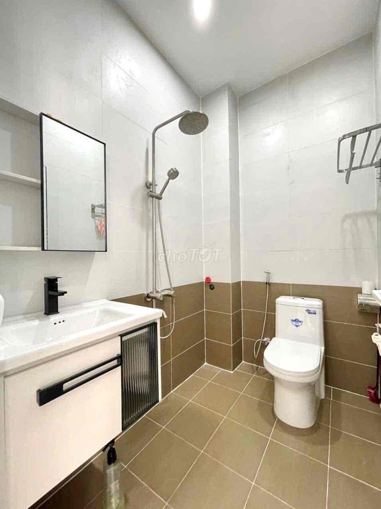 Phan Đăng Lưu – balcony studio 35 M2, full new furniture 100%