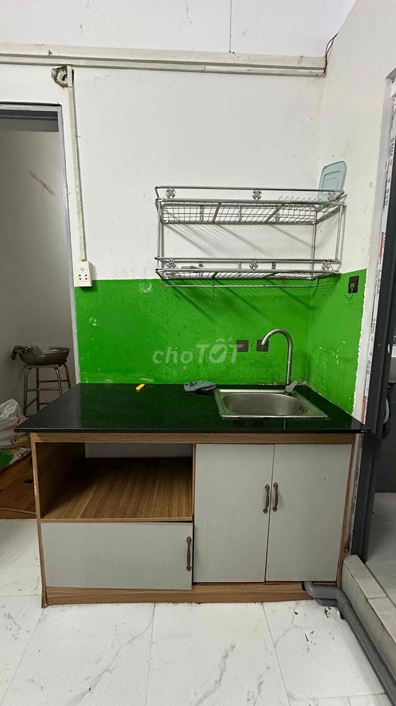 The owner rented a full two-room furniture.