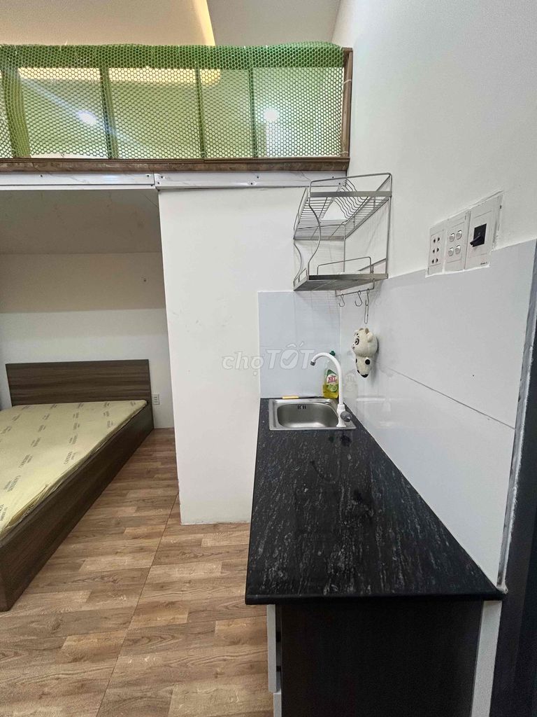Rent a hotel room downtown in the midtown area. 3-2, 2 m, full comfort.