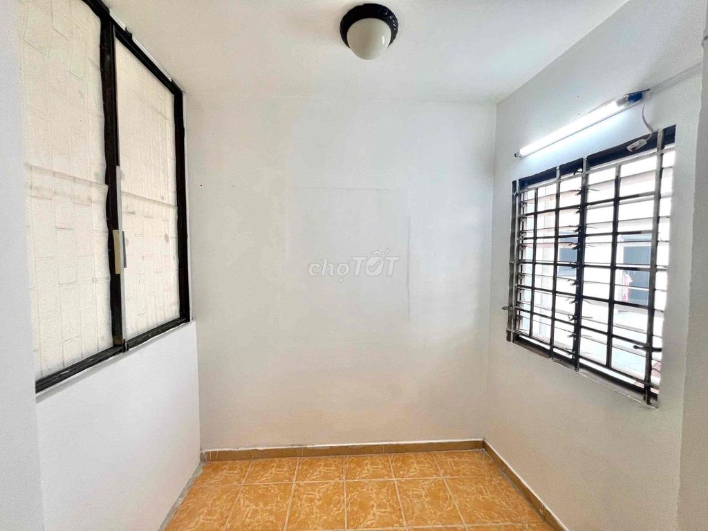 Rent a free time room - not post-million-eight.