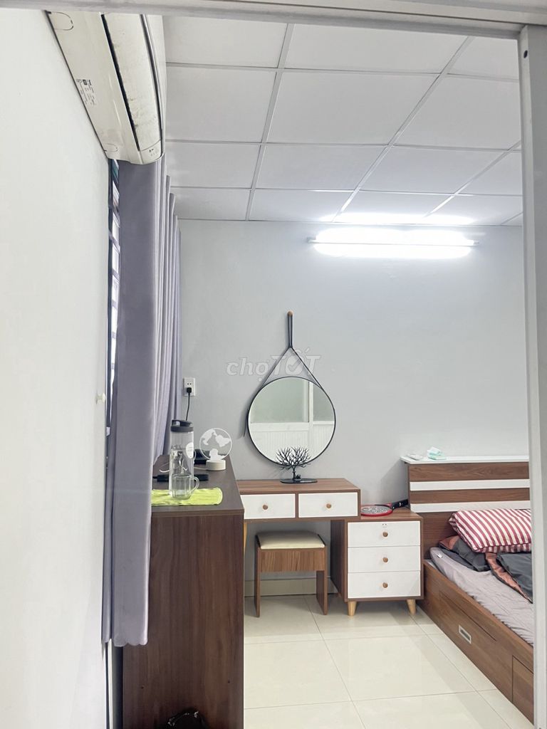 P. House alone. Full interior. Free washing machines. Hot water.