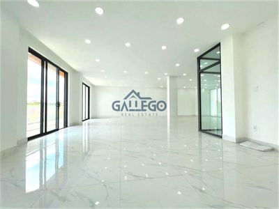 To the Hoàng Hoa Thám rent * 9 X20 M * 3 floor vault * design vp