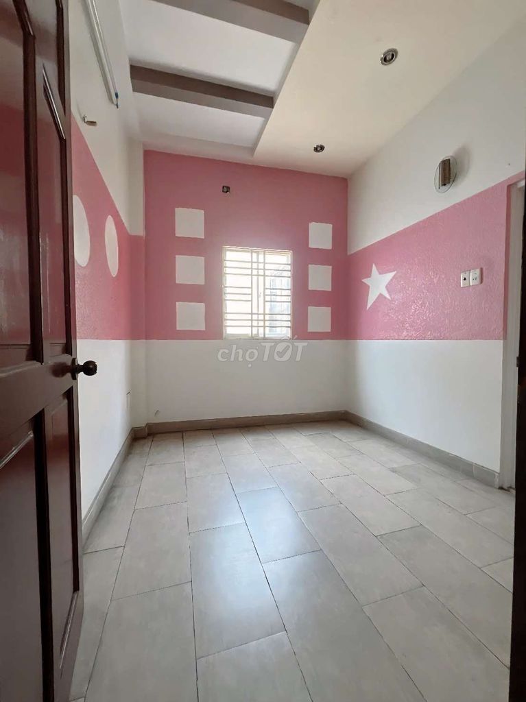 Rent đg.cmt8.P.5Tân Bình.