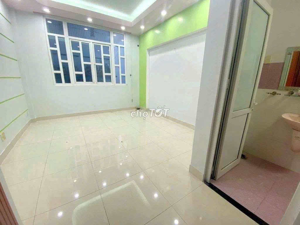 Rent the entire Tạ Quang Bửu business in District 8