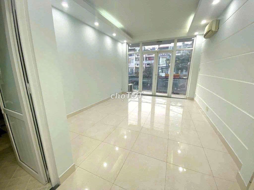 Rent the entire Tạ Quang Bửu business in District 8