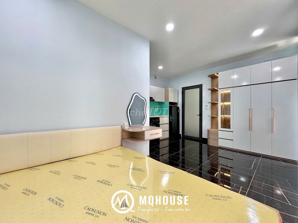 The owner - 35 M2 - full interior - his own balcony