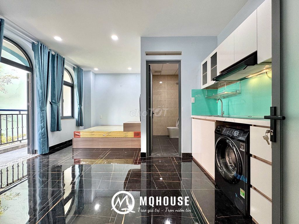 The owner - 35 M2 - full interior - his own balcony