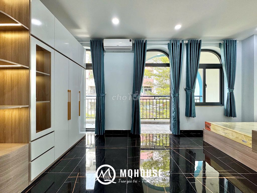 The owner - 35 M2 - full interior - his own balcony