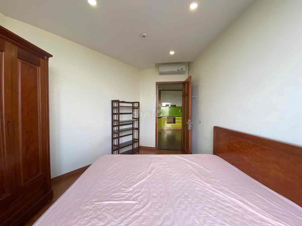 Rent Garden Gate apartment 2 bedroom 2 toilets 74 meters next to the park gd