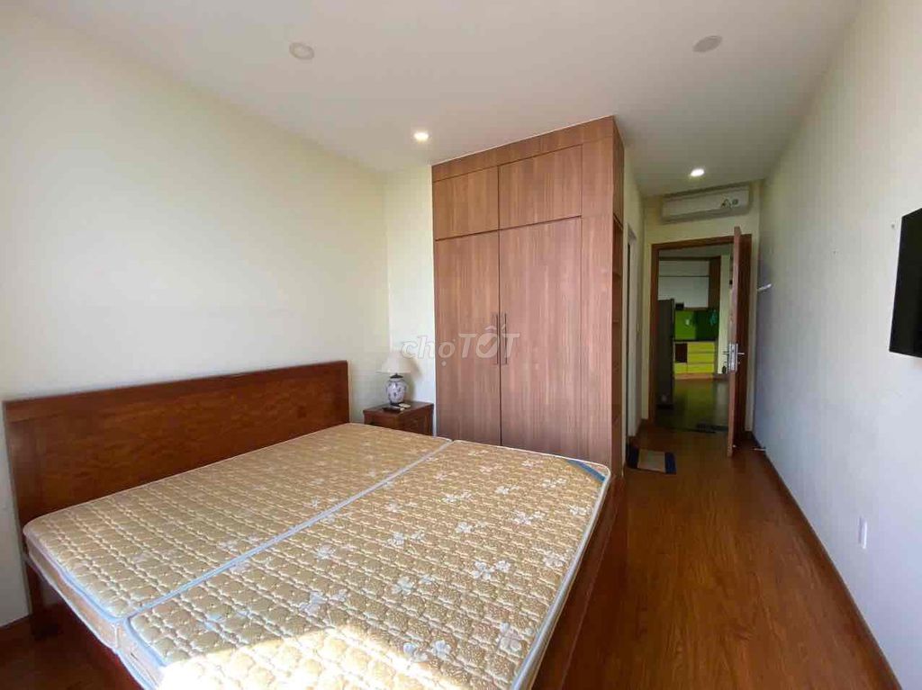 Rent Garden Gate apartment 2 bedroom 2 toilets 74 meters next to the park gd