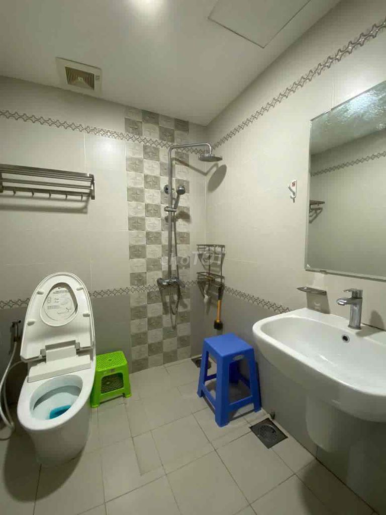 Rent Garden Gate apartment 2 bedroom 2 toilets 74 meters next to the park gd