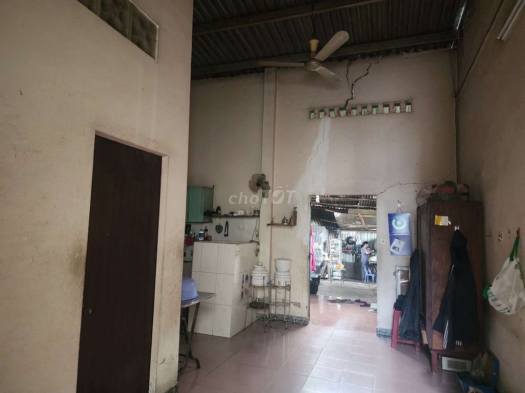 Renting a Tô Ký cash house, 12 180 M2.2 bedrooms.