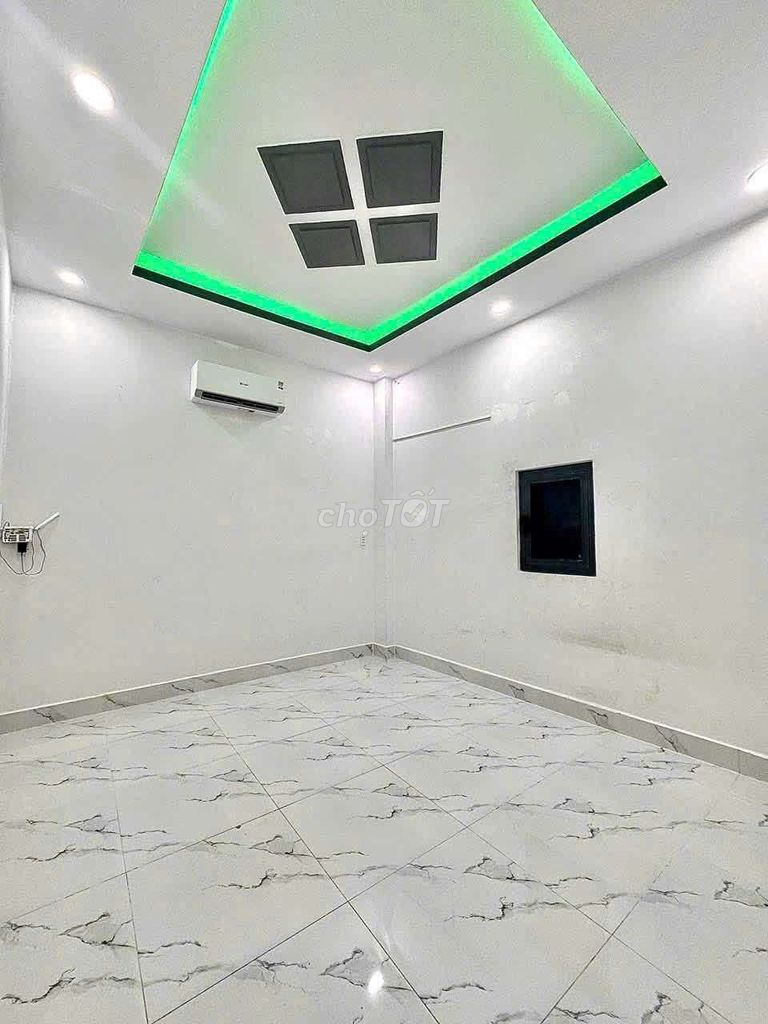 House 1 .1 .2 bedroom 2 x14 m 944 huỳnh tấn phát District 7