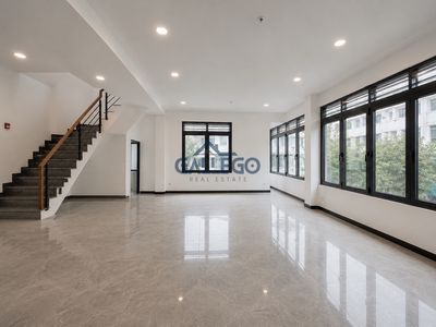 Nguyễn Hồng Đào front corner * 5 X20 M * 3th floor * wide view