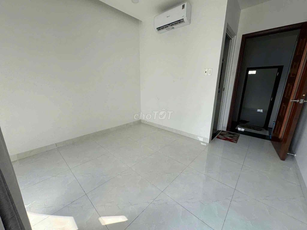 5 bedroom 3.3 x 13 Mt.