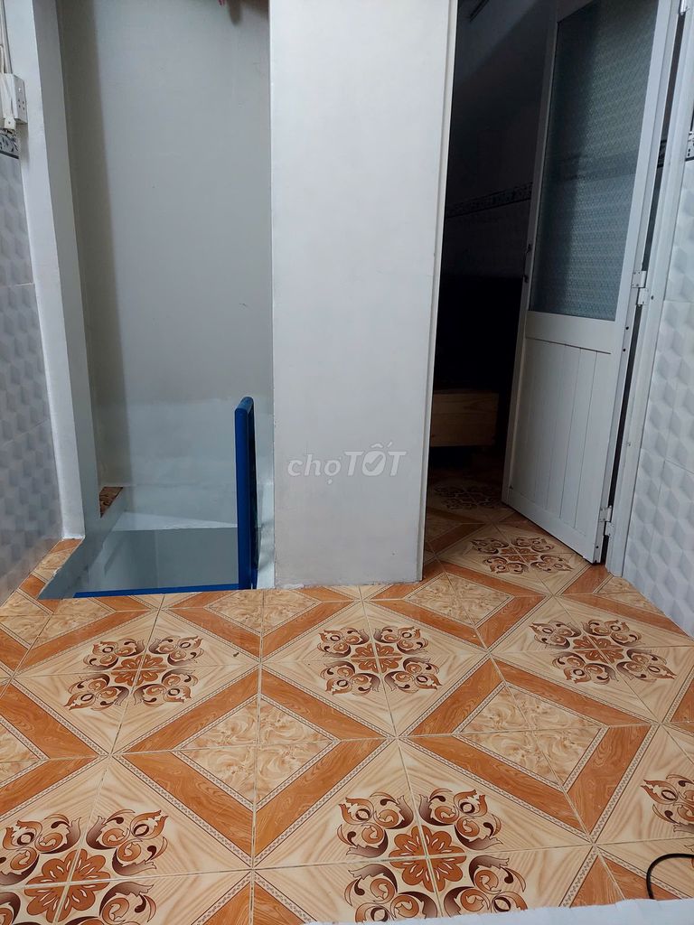 Rent rent 11 Bình Thạnh, 2 bedrooms full of furniture, 5 million a month.