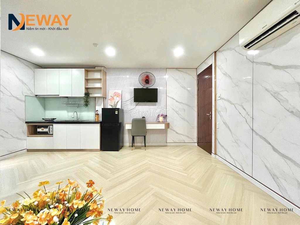 The balcony studio -- the private washing machine -- right at Sơn Kỳ -- the new home.