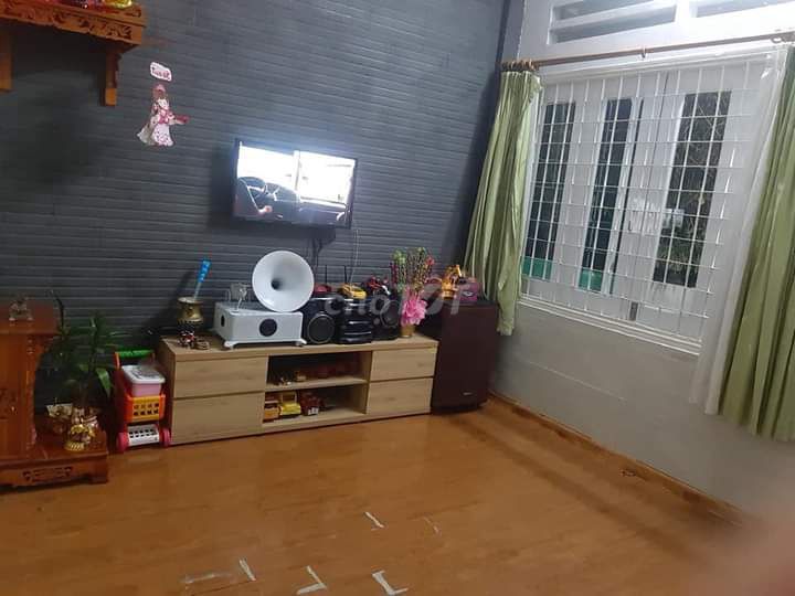 Just five million and a half a month for the apartment. 50 meters, two bedrooms, one bathroom, Gò Vấp.
