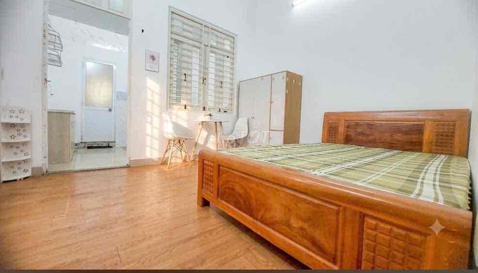 There's two bedrooms, two bedrooms -- super cheap, Gò Vấp, comfortable.