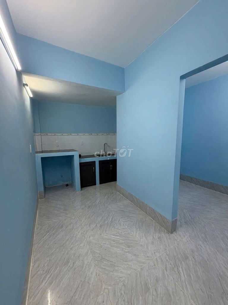 Rent the entire 80 M2 suite-- near the mid-cpm.