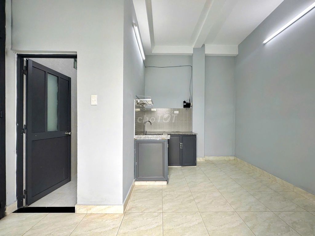 Small apartment one bedroom, two bedrooms in the next school.