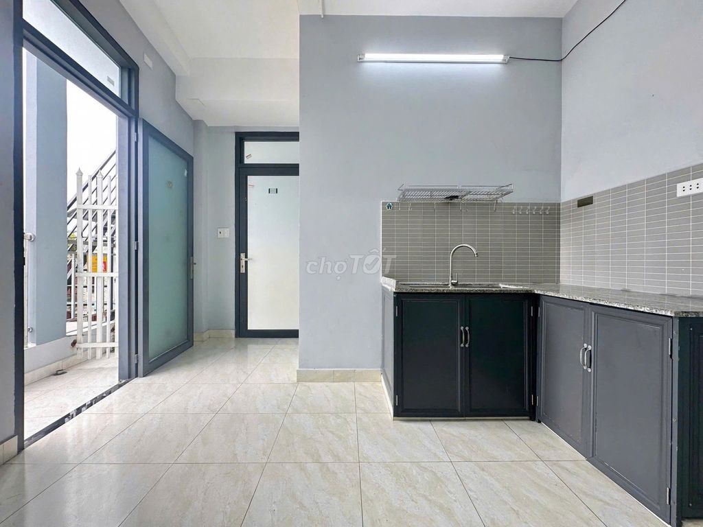 Small apartment one bedroom, two bedrooms in the next school.