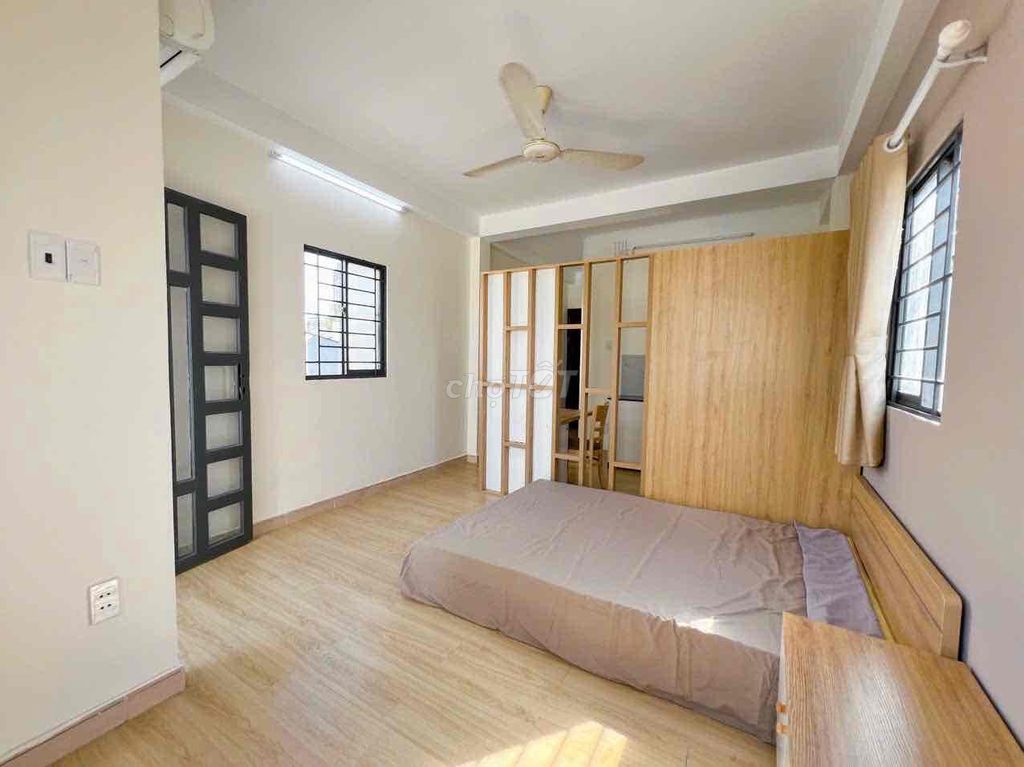 The balcony studio is full of good furniture - right off the seven-cent line.