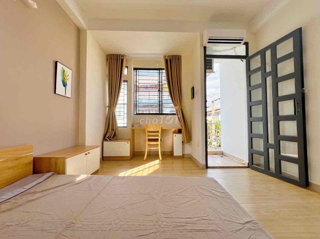 The balcony studio is full of good furniture - right off the seven-cent line.
